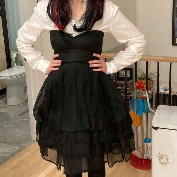 Bebe 100% silk tiered dress - Picture 2 of 9